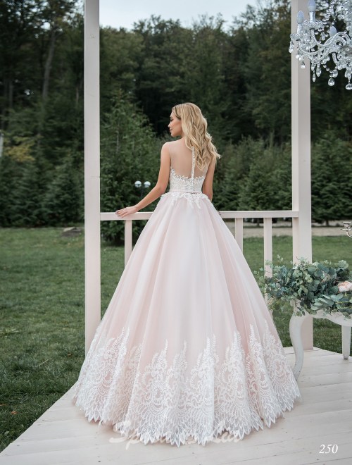 https://www.sposa-lia.com/images/stories/virtuemart/product/250       (3).jpg